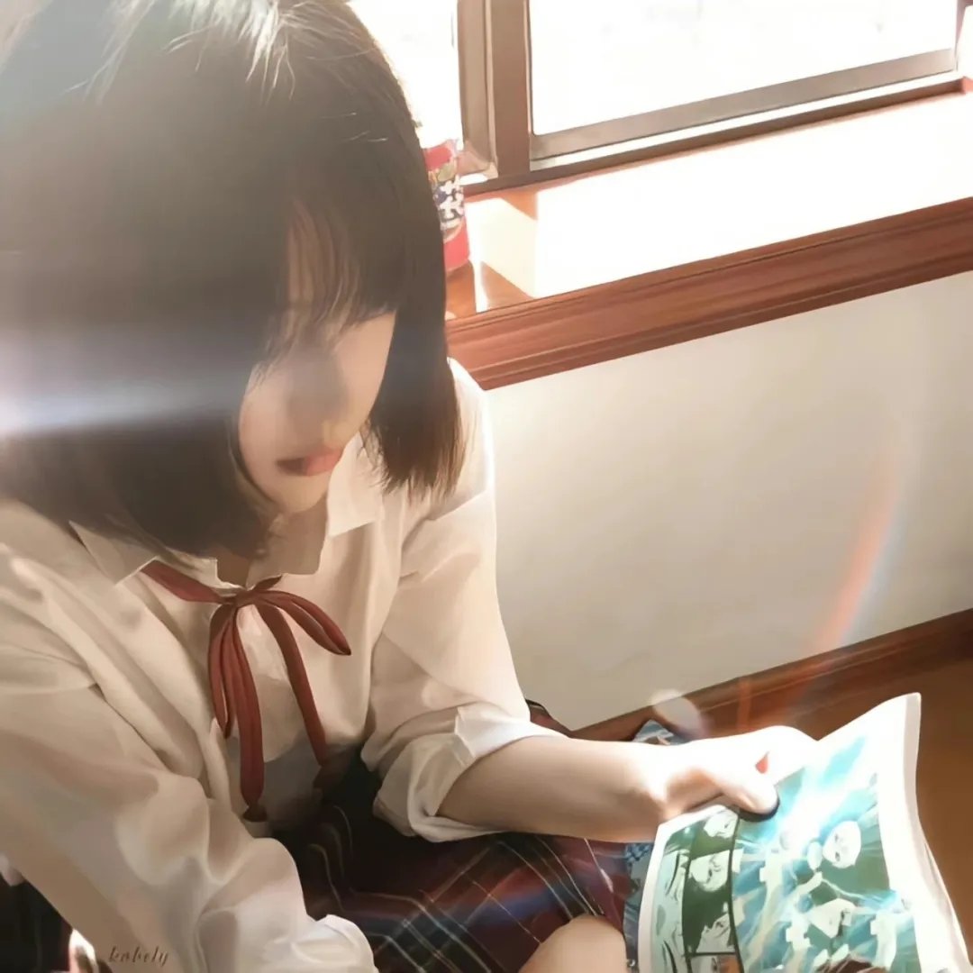 《精灵高中:鬼魂高中》封面